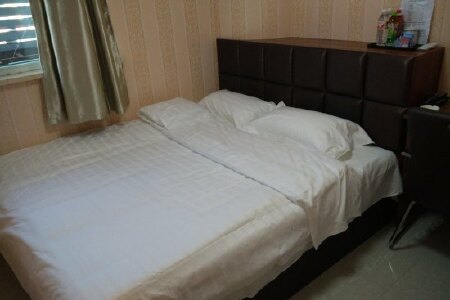 吉林红番茄时尚旅馆